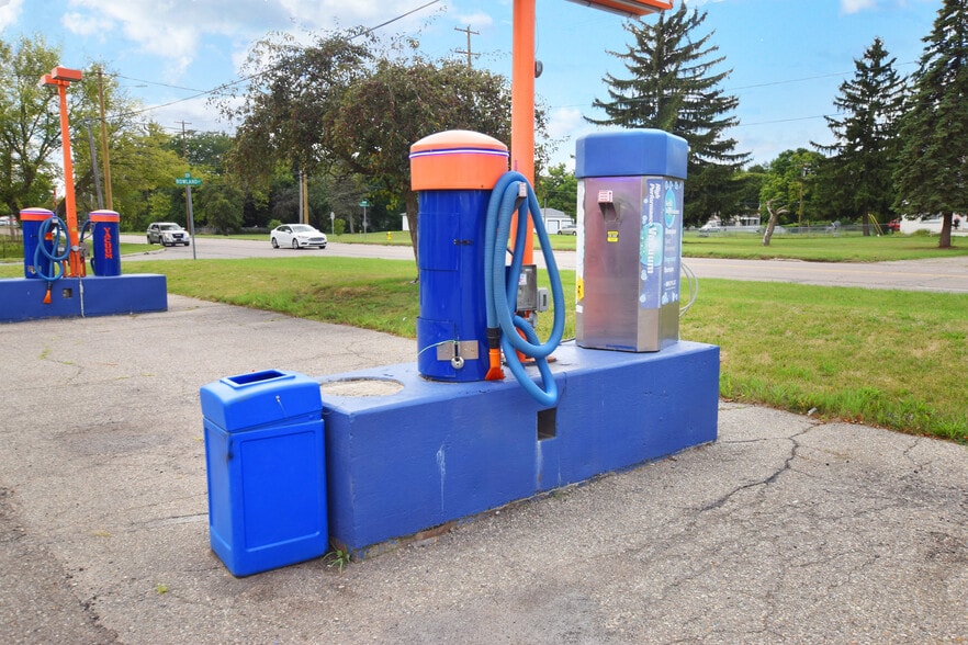 More Photos Of 5069 Fenton Rd, Flint Carwash For Sale
