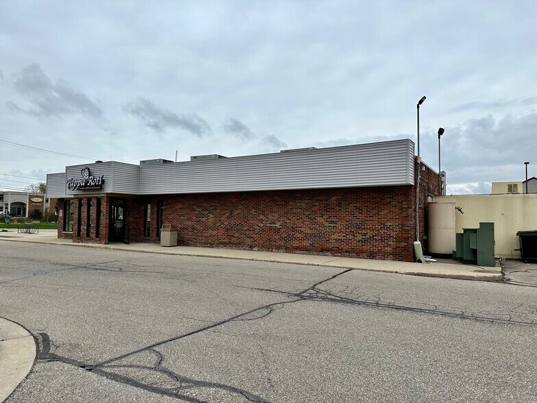 More Photos Of 1000 Trowbridge Rd, East Lansing Fast Food For Lease