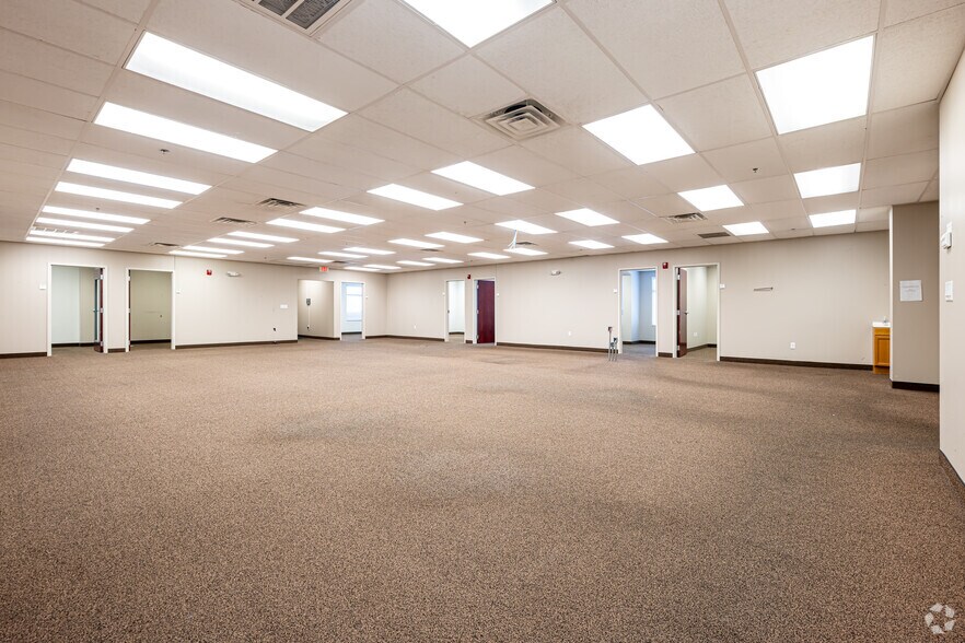 More Photos Of 14055 Seaway Rd, Gulfport Medical For Lease