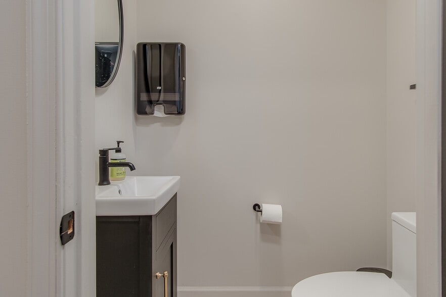 More Photos Of 129 W Patrick St, Frederick Office Residential For Sale