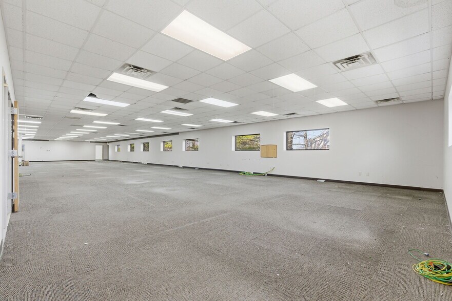 More Photos Of 1612 N Osteopathy, Kirksville Office For Sale