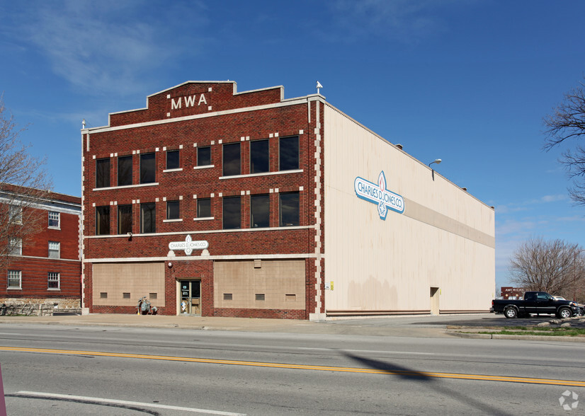 Primary Photo Of 114 W Linwood Blvd, Kansas City Office For Lease