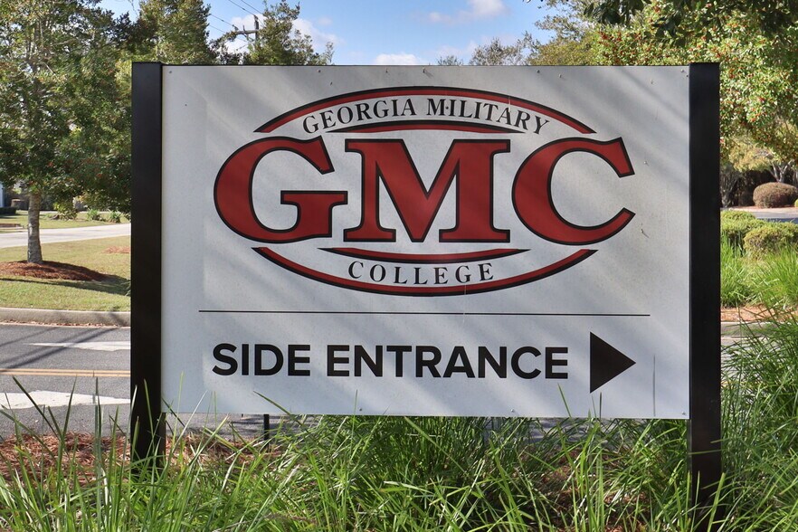 More Photos Of 4201 N Forrest St, Valdosta Schools For Lease