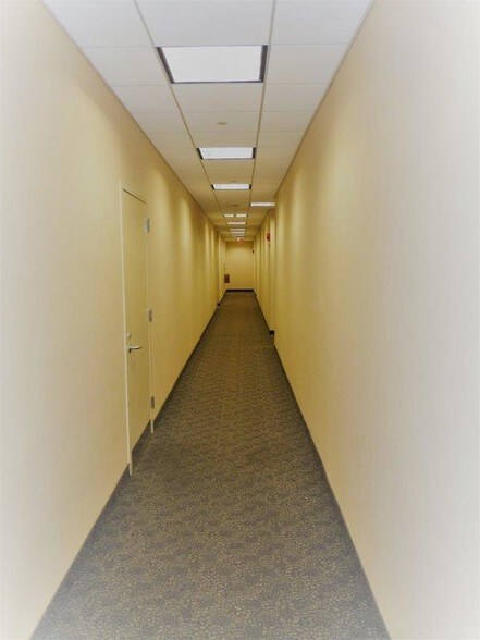 More Photos Of 5510 Cherokee Ave, Alexandria Coworking Space