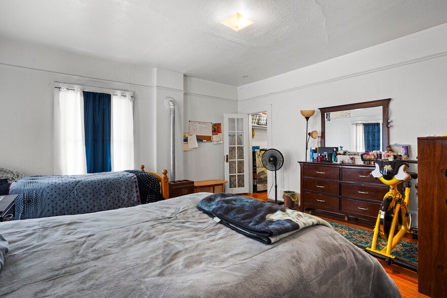 More Photos Of 1207 E Rio Grande Ave, El Paso Apartments For Sale