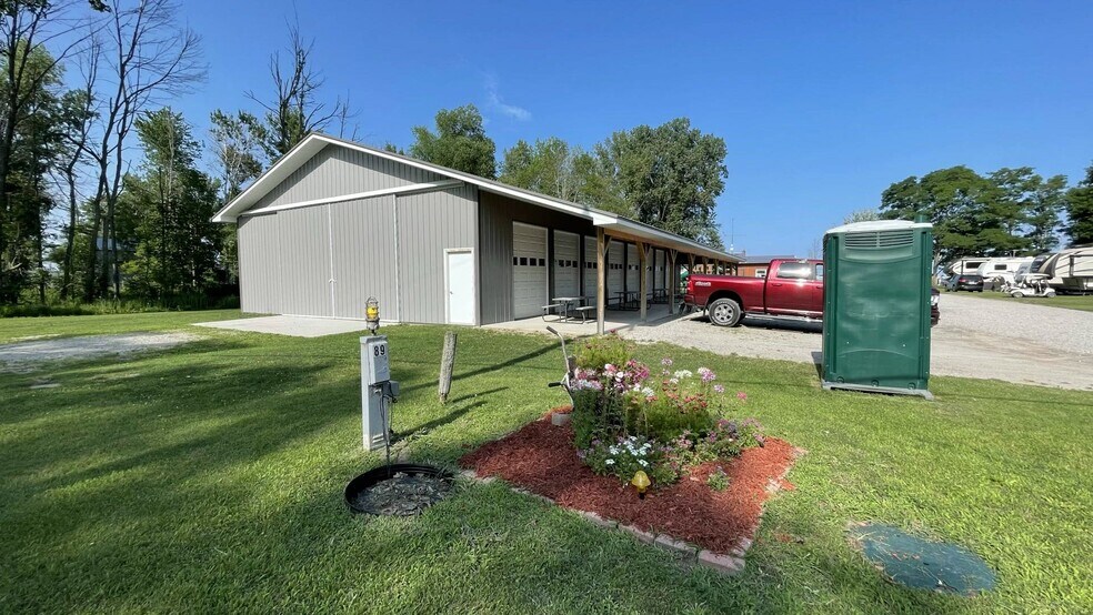 Primary Photo Of 2325 Green Dr, Au Gres Specialty For Sale