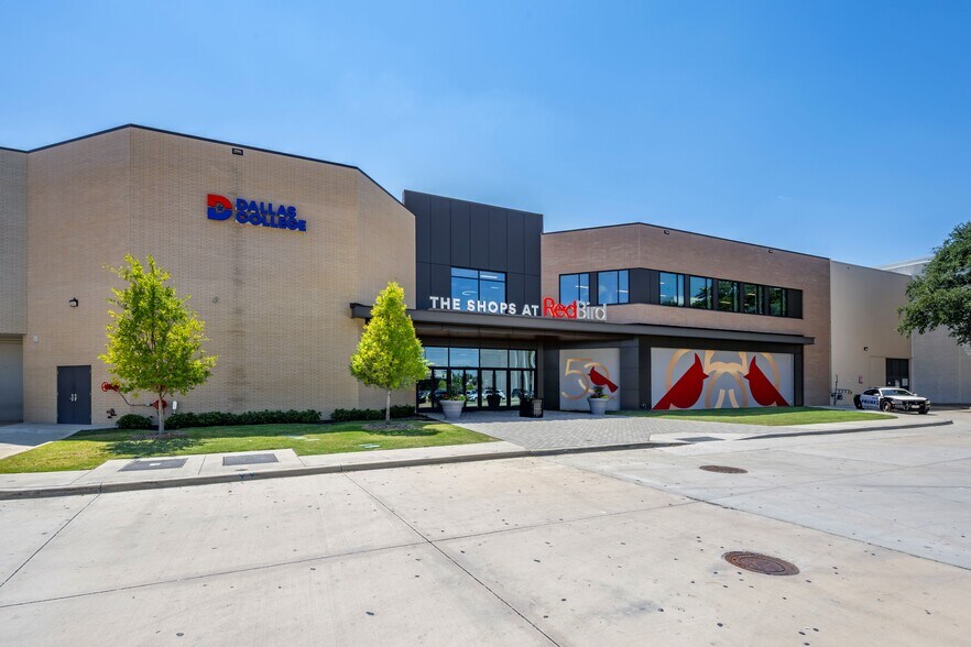 More Photos Of 3560 W Camp Wisdom Rd, Dallas Medical For Lease