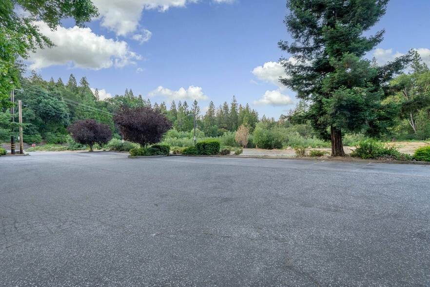 More Photos Of 13451 Colfax hwy, Grass Valley General Retail For Sale