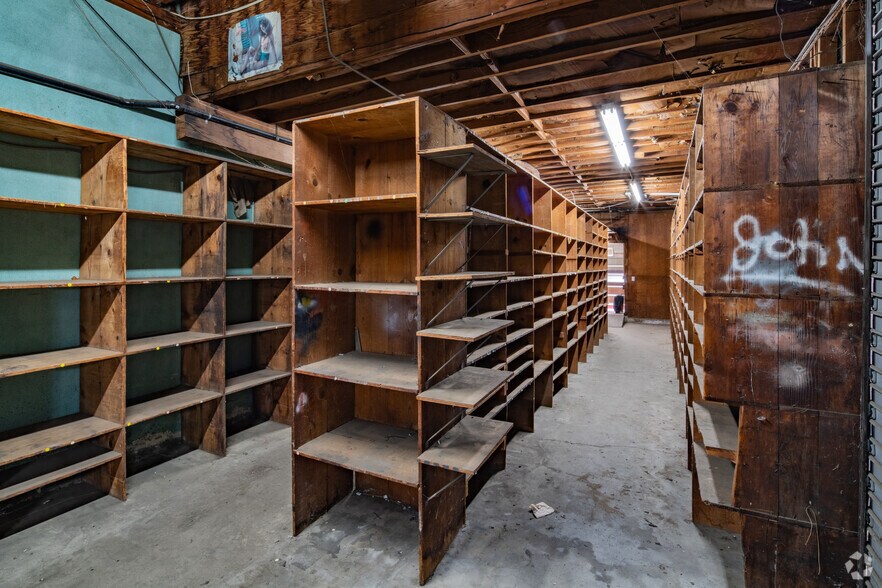 More Photos Of 923 S Prairie Ave, Inglewood Warehouse For Lease