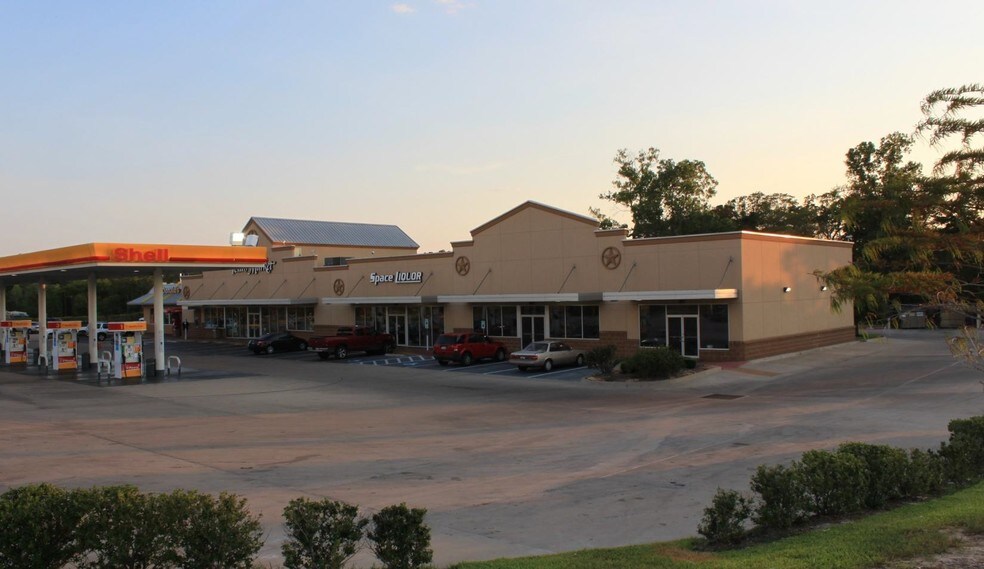 More Photos Of 461 N Harvey Mitchelle Pky, Bryan Service Station For Lease