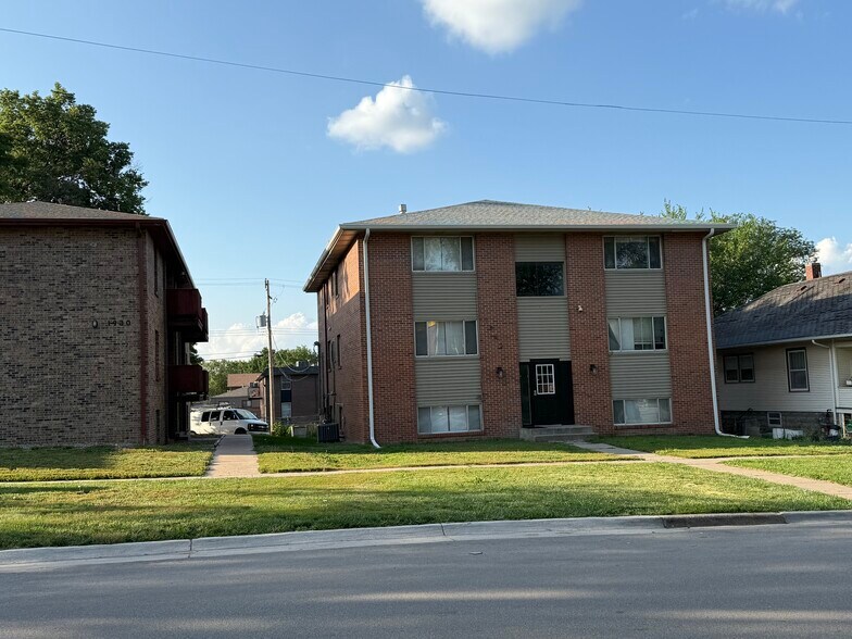 More Photos Of 1942 G St, Lincoln Apartments For Sale