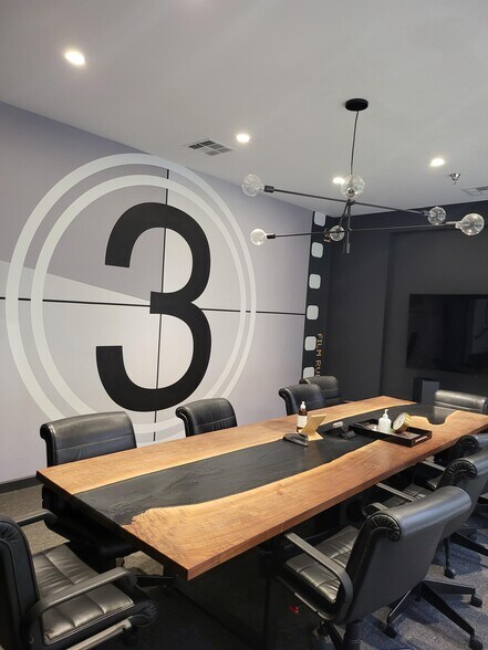 More Photos Of 3000 N Hollywood Way, Burbank Office For Lease