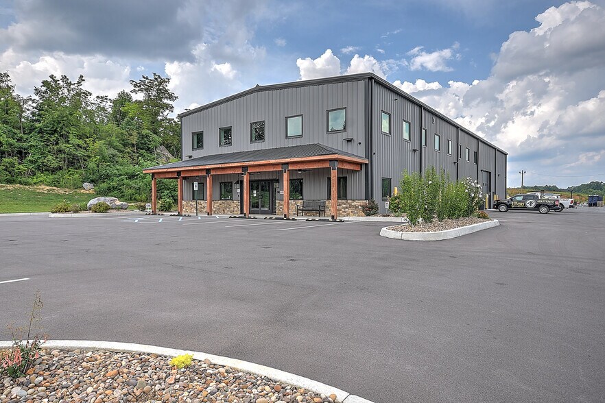 Primary Photo Of 915 Millennium Ct, Blountville Warehouse For Sale
