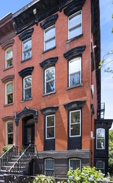 More Photos Of 24 W Hamilton Pl, Jersey City Multifamily For Sale