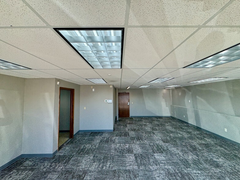 More Photos Of 1020 Ford St, Colorado Springs Showroom For Lease