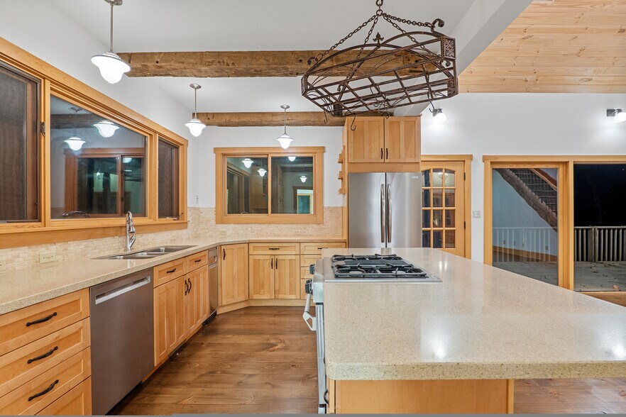 More Photos Of 243 Ridgeline Dr, Brevard Specialty For Sale