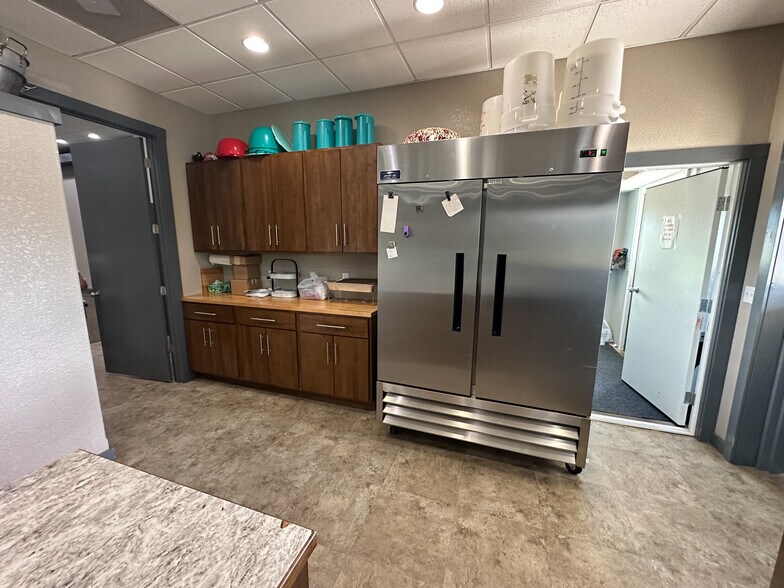 More Photos Of 3099 Highway 95, Mountain Grove Restaurant For Sale