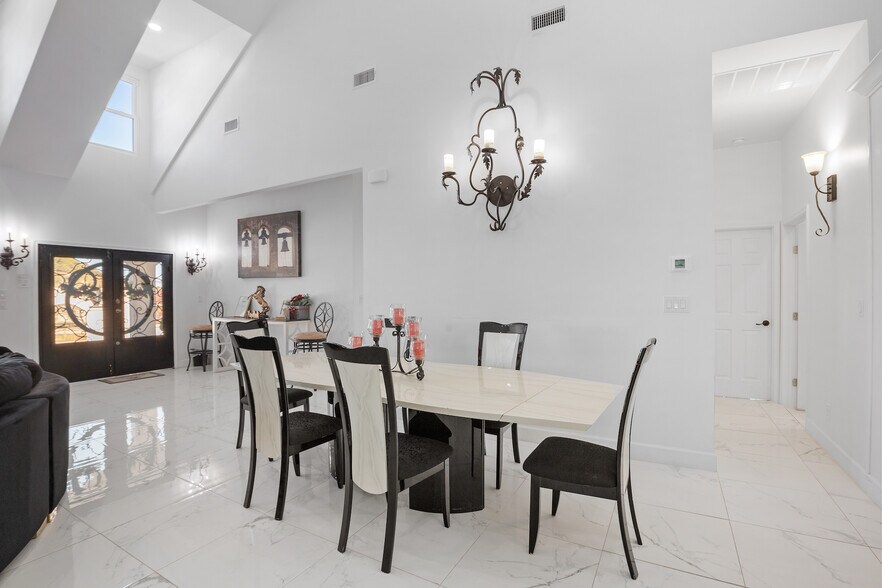 More Photos Of 2565 N State Highway 16, Fredericksburg Specialty For Sale