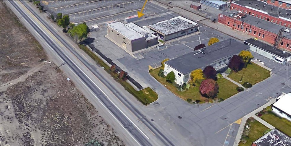 More Photos Of 2111 E Hawthorne Rd, Mead Manufacturing For Lease