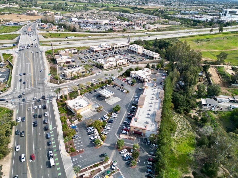More Photos Of 32120 Clinton Keith Rd, Wildomar Auto Repair For Sale