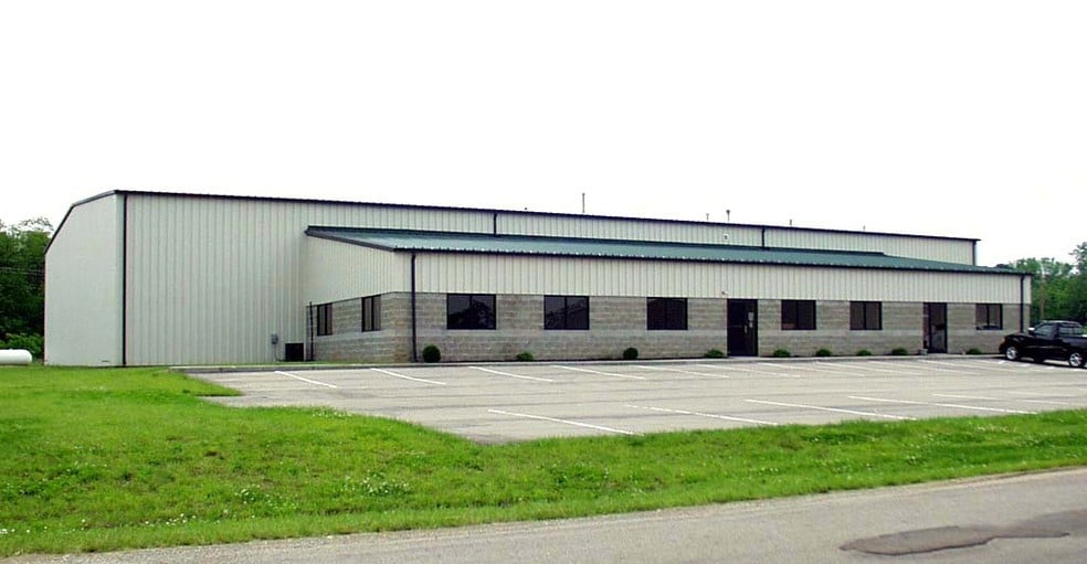 More Photos Of 155 Westheimer Dr, Middletown Warehouse For Lease