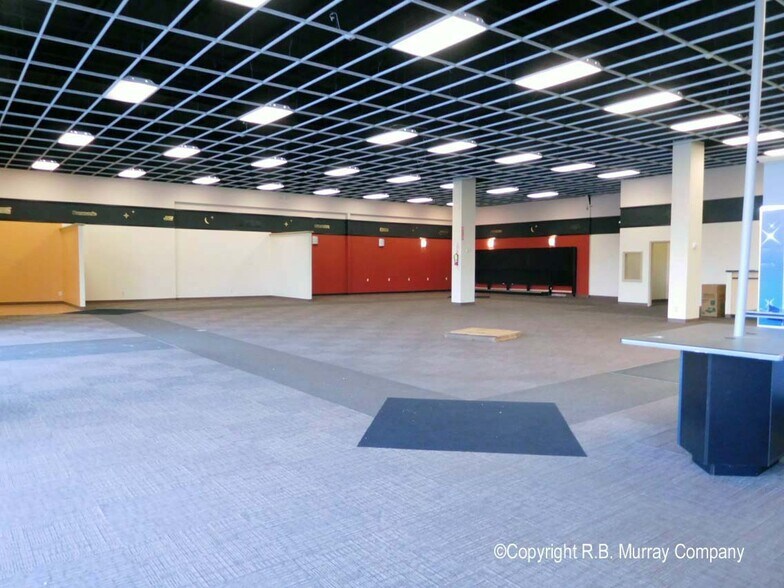 More Photos Of 2336-2350 S Campbell Ave, Springfield General Retail For Lease