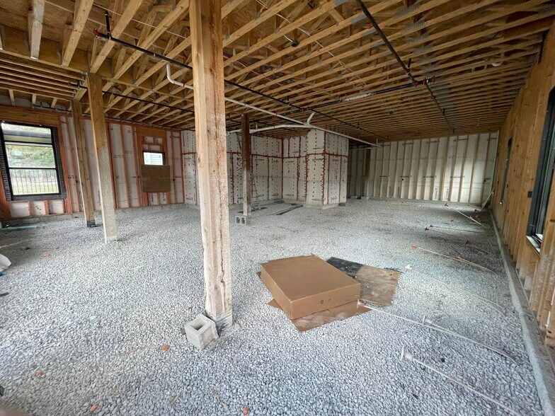 More Photos Of 722 McFerrin Ave, Nashville Restaurant For Lease