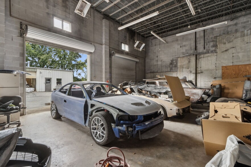 More Photos Of 1875 Airport Industrial Park Dr, Marietta Industrial For Sale