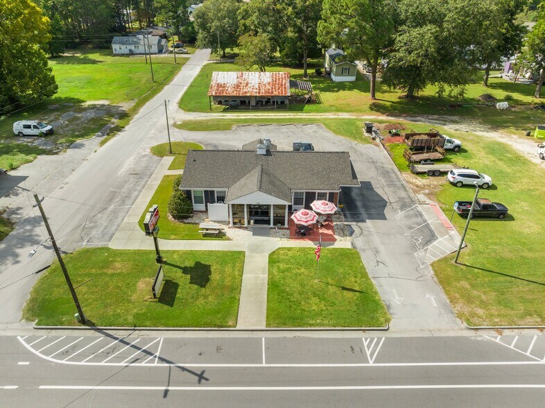 More Photos Of 214 Main St, Pollocksville Specialty For Sale