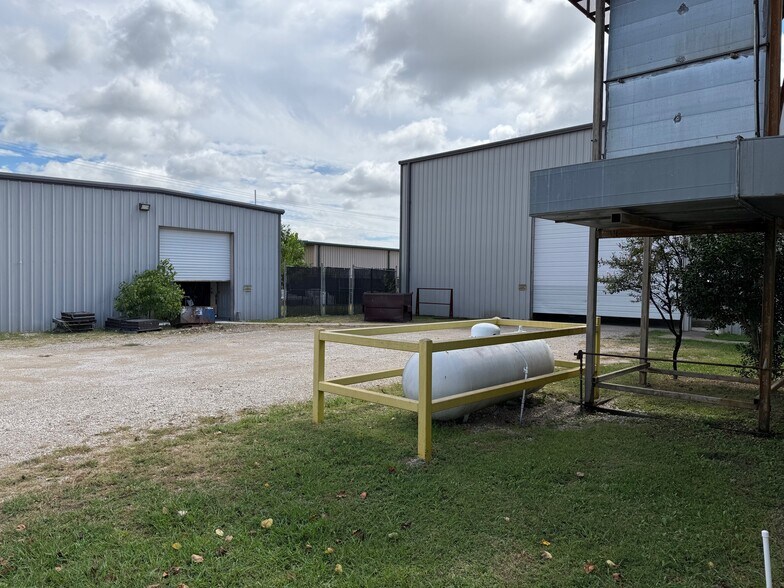 More Photos Of 2501 Circle Ln, Royse City Industrial For Sale