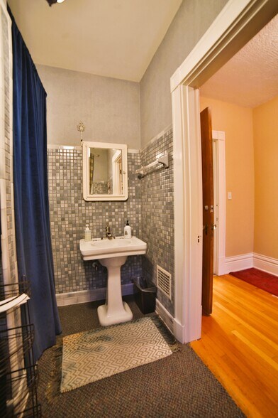 More Photos Of 108 Hillcrest St, Orlando Office For Sale