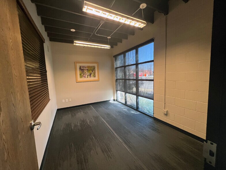 More Photos Of 328 Hemphill St, Fort Worth Loft Creative Space For Lease