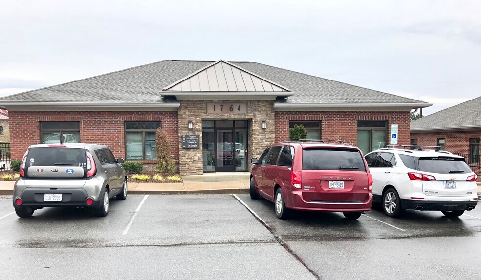 More Photos Of 1764 Heritage Center Dr, Wake Forest Office For Lease