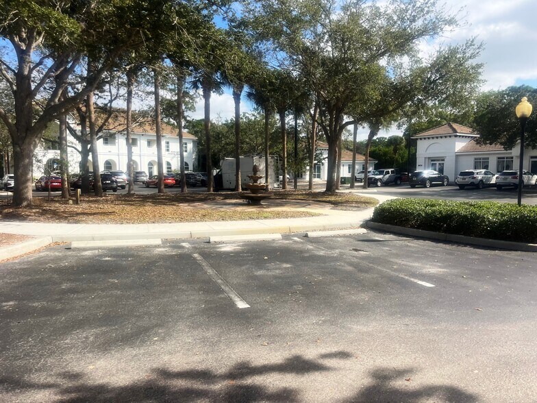 More Photos Of 26649-26651 Dublin Woods Cir, Bonita Springs Medical For Lease
