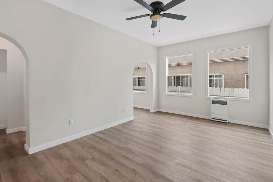 More Photos Of 1827 E 4th St, Long Beach Apartments For Sale