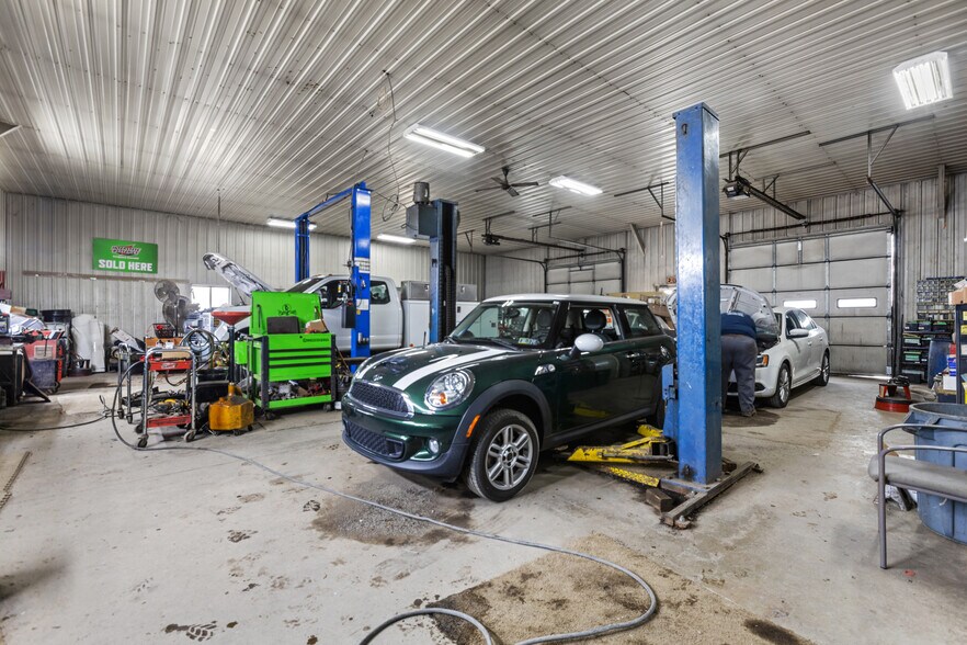 More Photos Of 399 Nottingham Rd, Nottingham General Retail For Sale