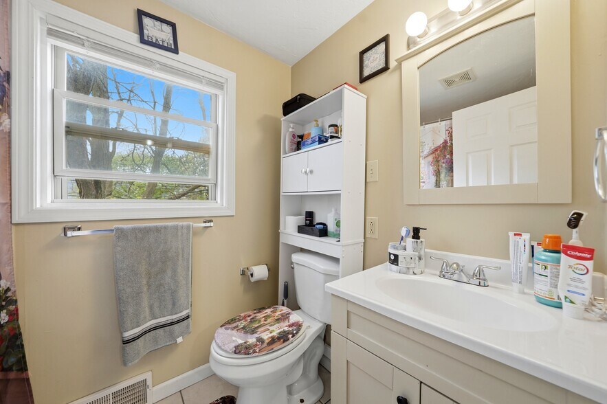More Photos Of 55 Washington St, Lockport Apartments For Sale