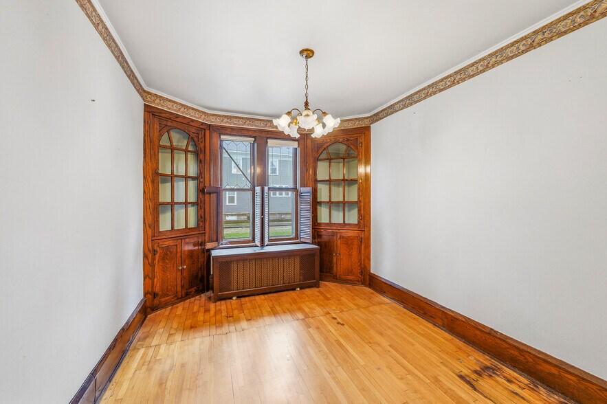 More Photos Of 181 S Main St, Markesan Office Residential For Sale