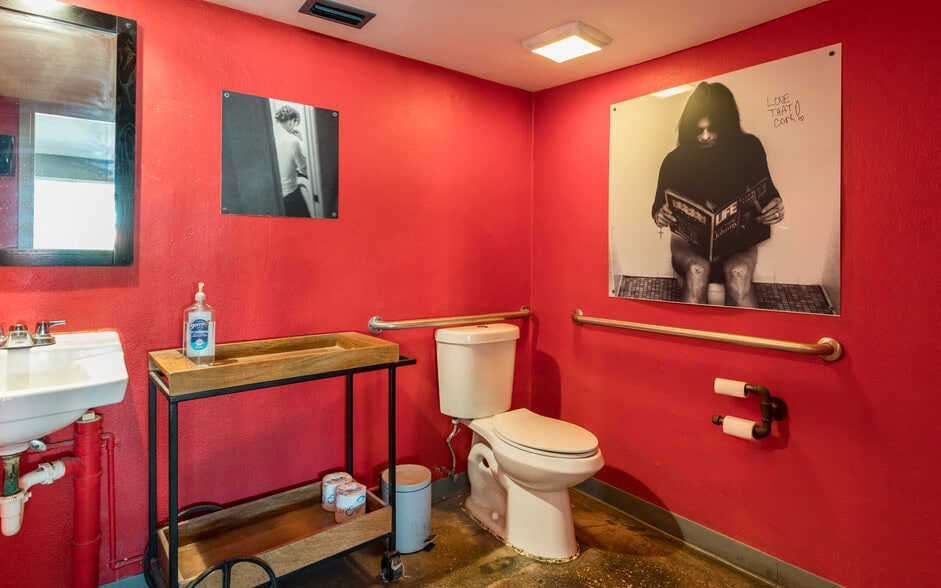 More Photos Of 837 SE 47th Ter, Cape Coral Restaurant For Sale