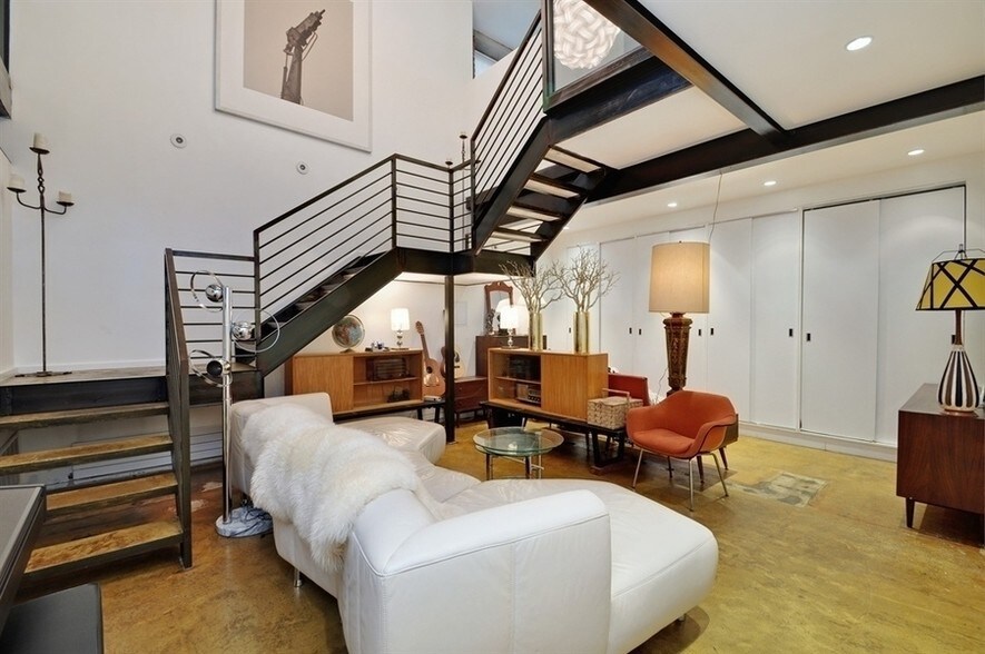 More Photos Of 180 S 4th St, Brooklyn Multifamily For Sale