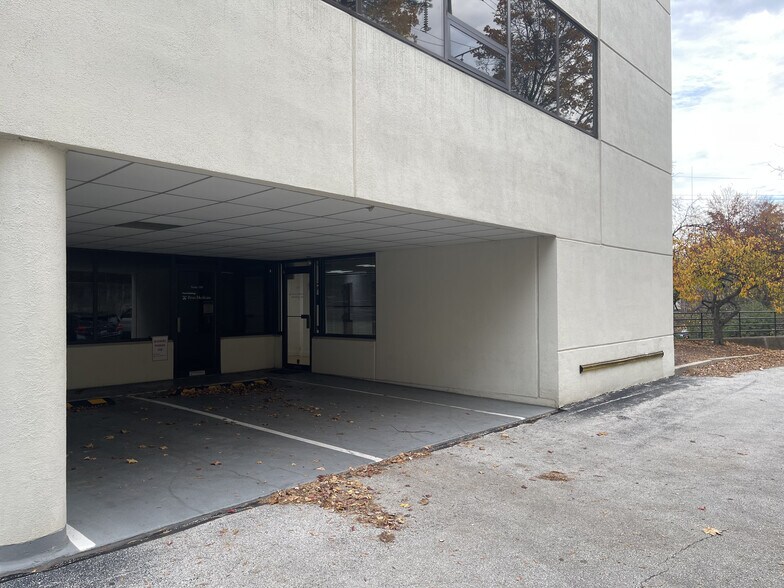 More Photos Of 250 W Lancaster Ave, Paoli Medical For Lease
