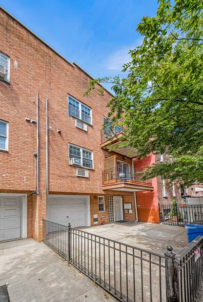 Primary Photo Of 3530 10th St, Astoria Apartments For Sale