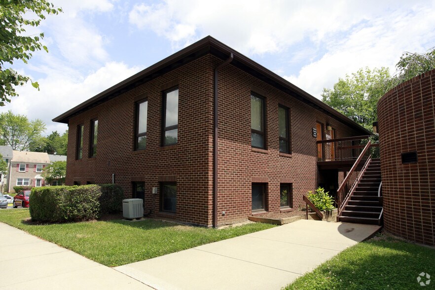 More Photos Of 12504 Lake Ridge Dr, Woodbridge Medical For Sale