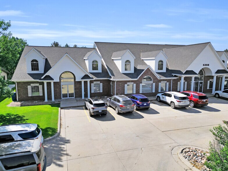 More Photos Of 5308 Parklane Pl, Kearney Office For Sale