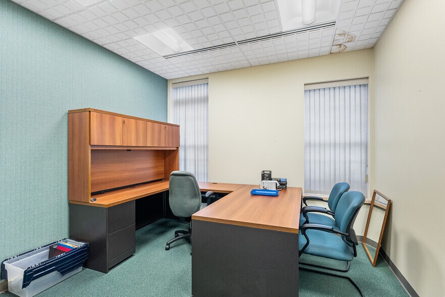 More Photos Of 670 Woodbourne Rd, Langhorne Medical For Sale