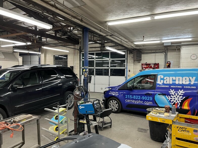 140 W Main St, Silverdale, PA 18962 Auto Repair For Sale