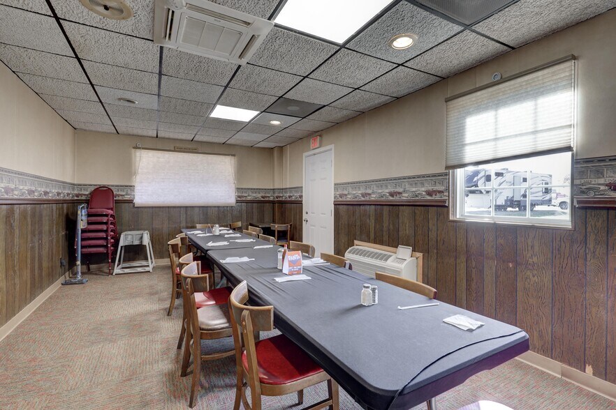 More Photos Of 2728 & 2802 N Rangeline Road, Joplin Flex For Sale