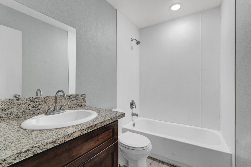 More Photos Of 521 Calcaterra Cir, Las Vegas Apartments For Sale