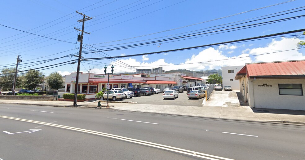 More Photos Of 2130 N King St, Honolulu Freestanding For Lease