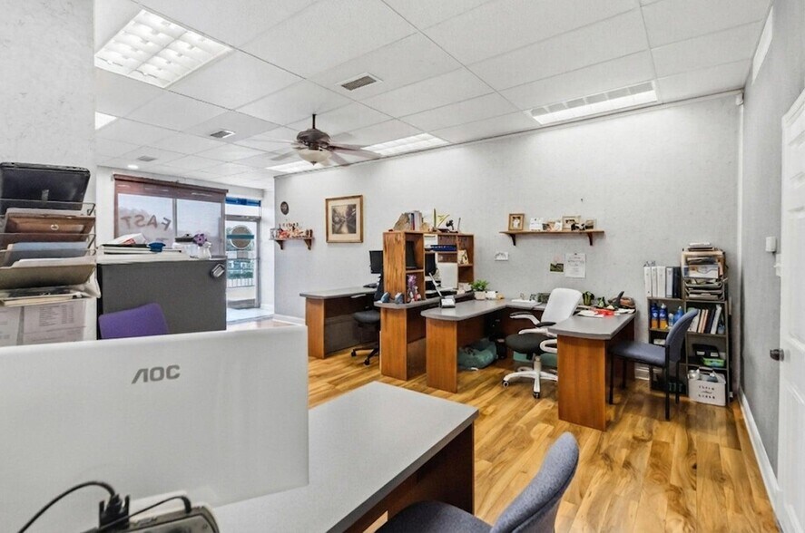 More Photos Of 4821 S Highway 27, Somerset Office For Sale